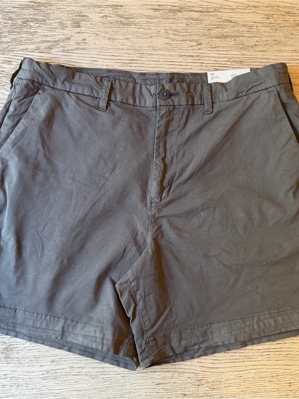 American Eagle Flex Khaki Shorts Men’s 36 Gray Stretch Flat Front NWT